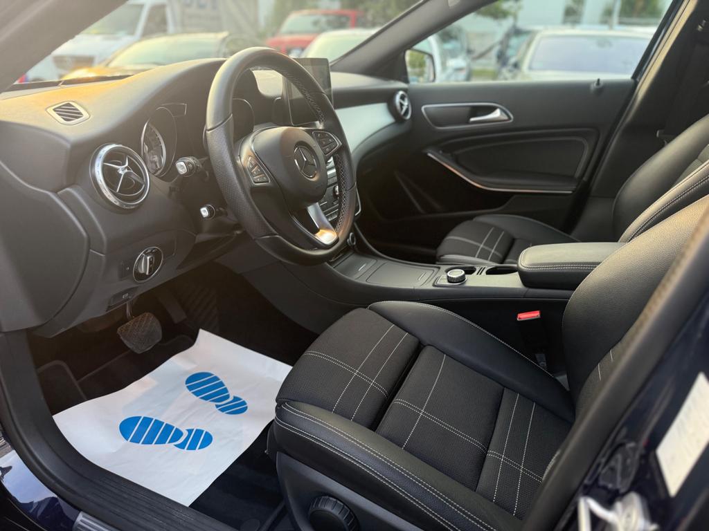 Mercedes-Benz GLA 200