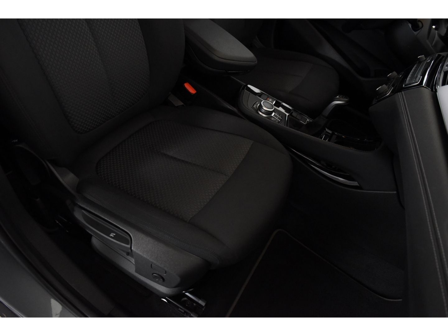 BMW X2 sDrive 18d Advantage Navigation DAB Sitzheizu foto 13