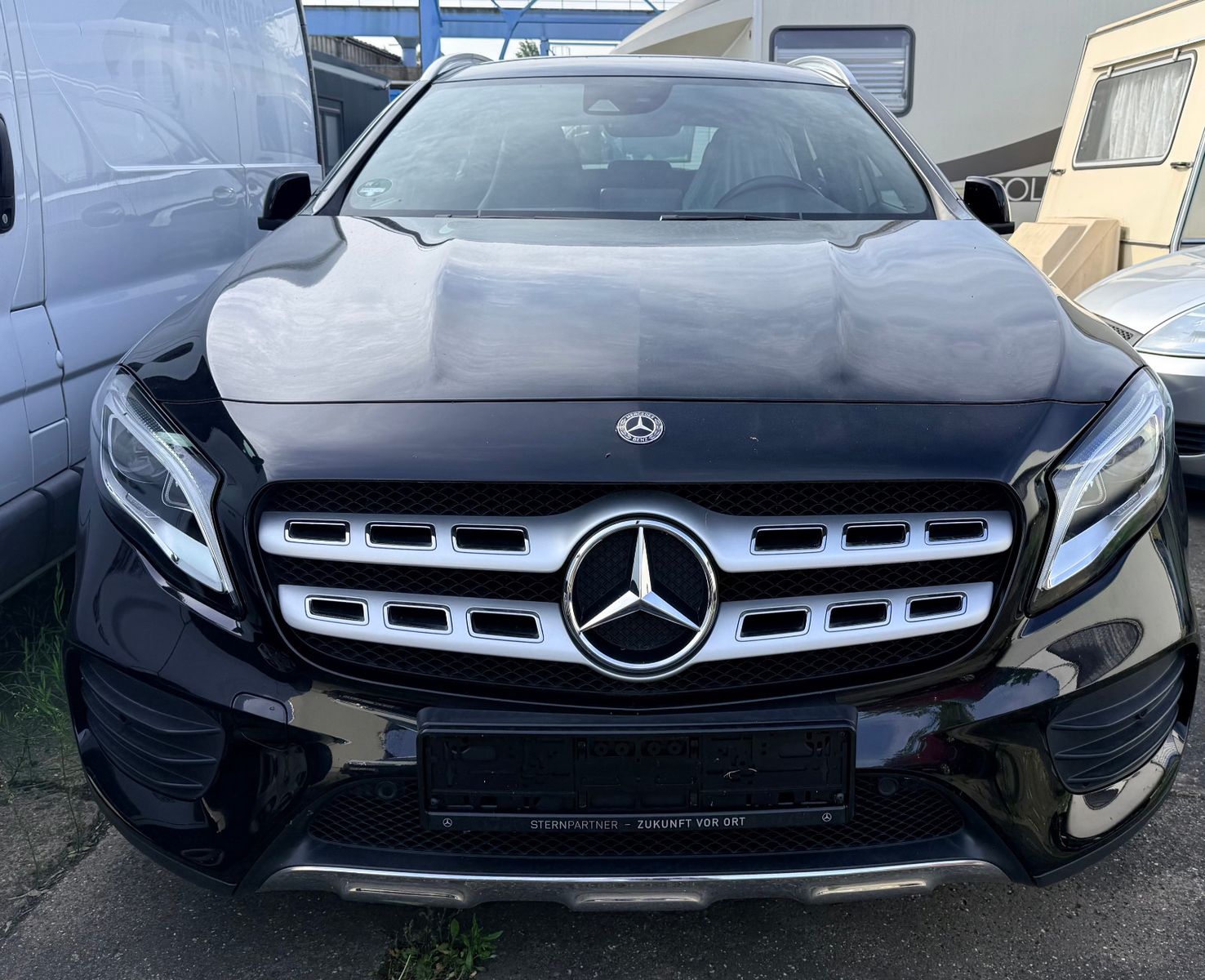 MERCEDES-BENZ GLA 200 - TOP ZUSTAND  WENIG KILIMETER