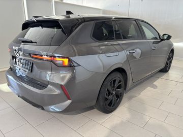 Fotografie des Opel Astra Sports Tourer 1.5 D Automatik GS