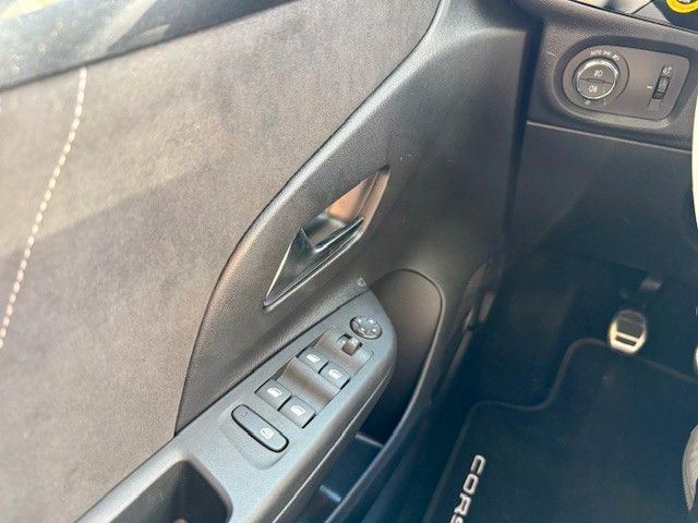 Fahrzeugabbildung Opel Corsa F Ultimate 100PS NAVI/Kamera/MATRIX!