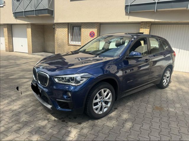 BMW Bmw X1 18d *Automatik *Pano.