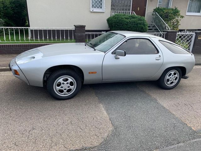 Porsche Oldtimer Porsche 928 Silber Auto 1979