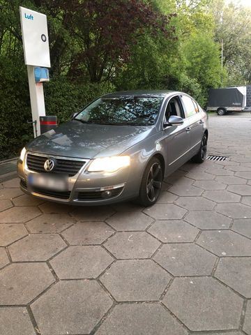 Volkswagen Passat 3.2 vr6 4 motion DSG R32