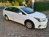 Toyota Avensis Kombi Basis - Toyota Avensis in Kiel