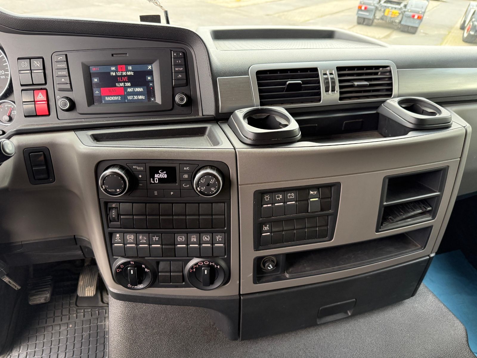 Fahrzeugabbildung MAN TGS 18.430 SZM 4x4 Blatt/Luft Kipphydraulik