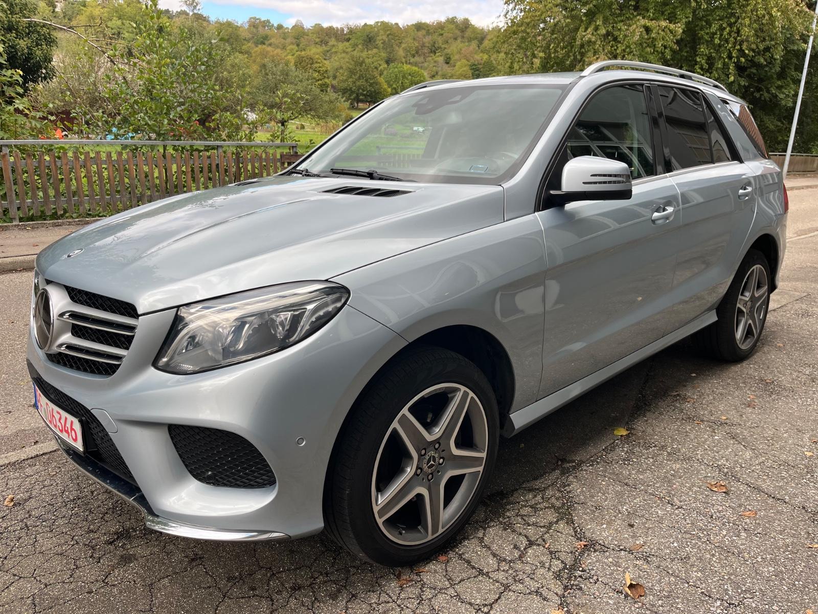 Mercedes-Benz GLE 350 d 4Matic AMG / 1. Hand / MB Service