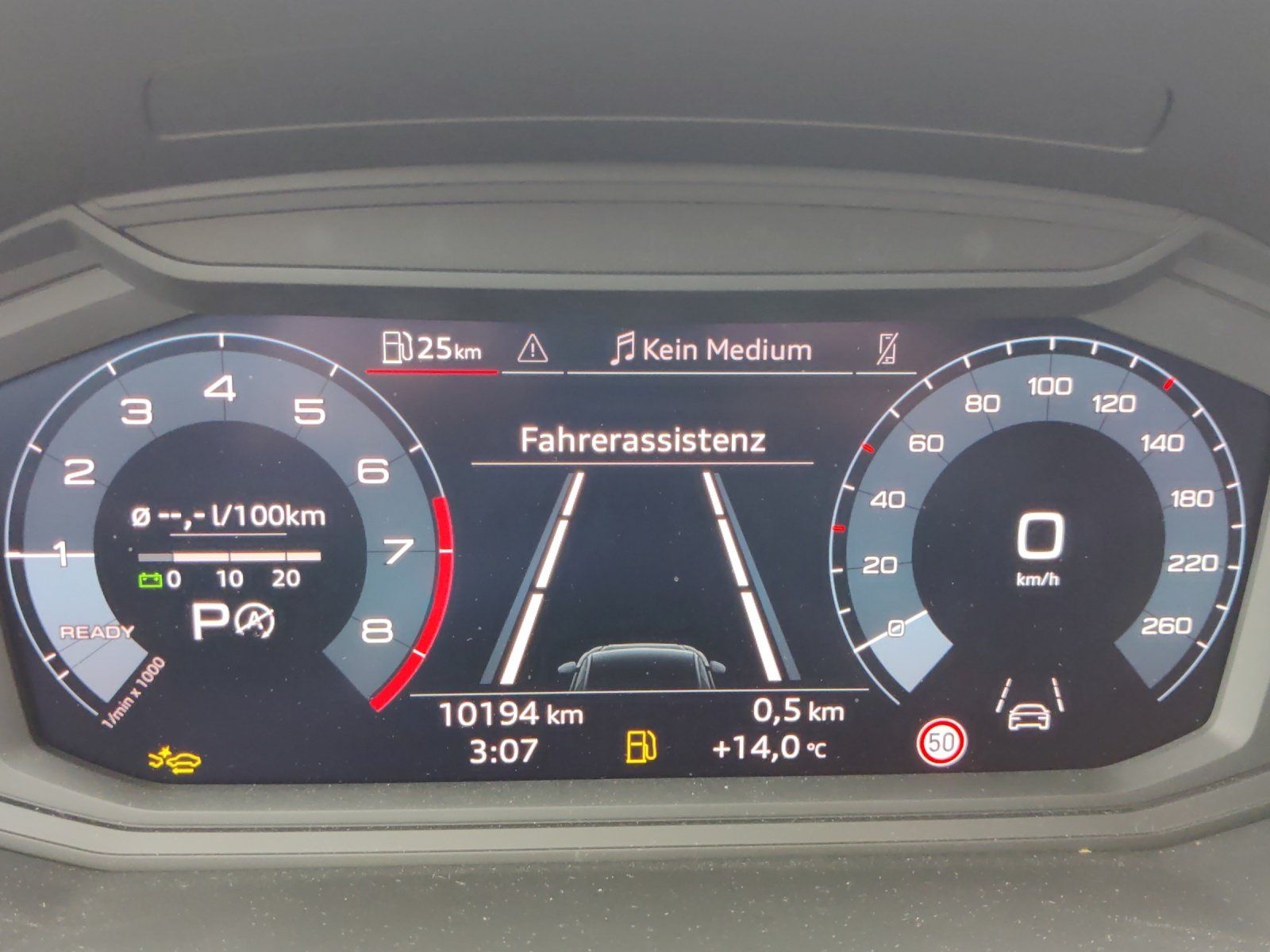 Fahrzeugabbildung Audi A1 allstreet 30 TFSI PDC,SHZ,ACC,Klimaaut.,LM