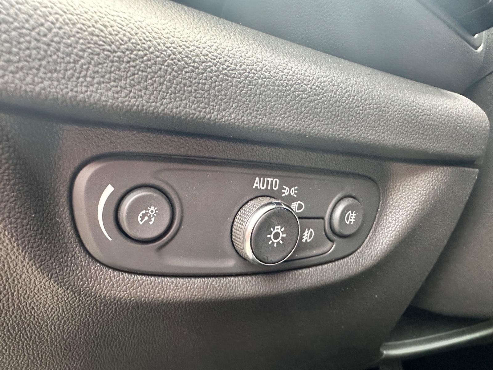 Opel Insignia B ST Navi Massage HuD Kamera ACC AHK