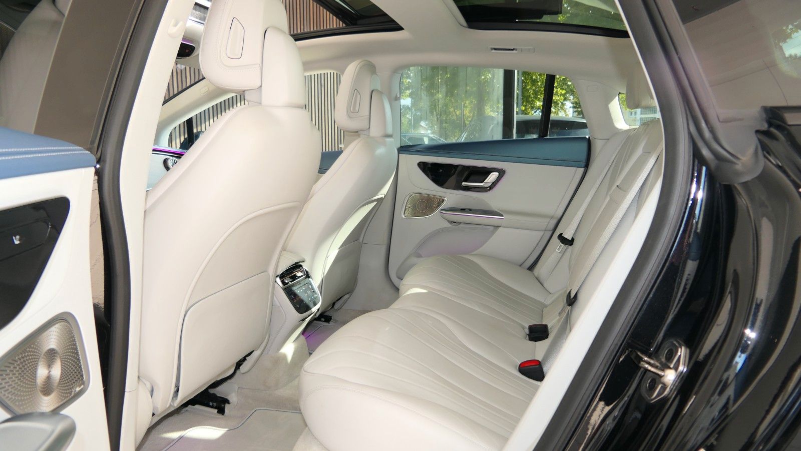 Mercedes-Benz EQE 350 Edition 1 PANO. AMG-Line Burmester 360° foto 14