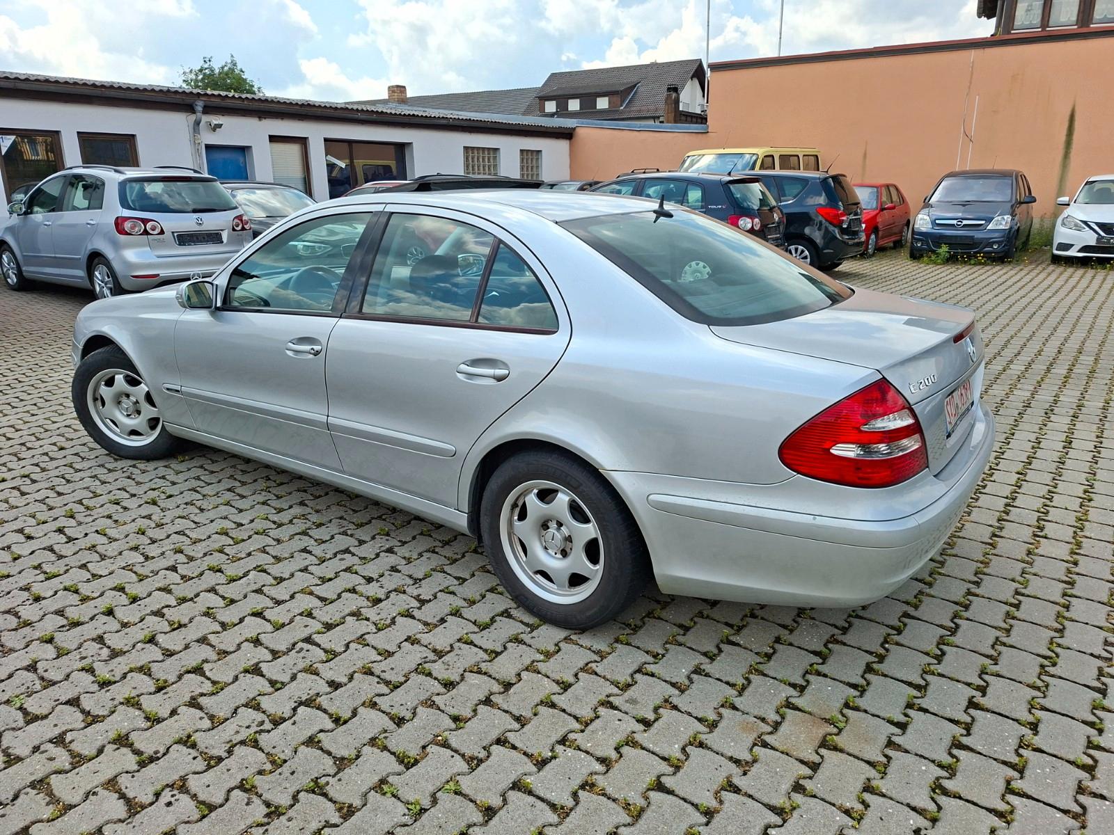 Mercedes-Benz E 200 E Limousine E 200 Kompressor,Navi Euro-4
