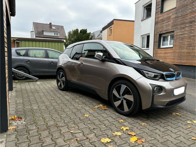 BMW i3 - Suite Interieur - Wärmepumpe - Winterreifen