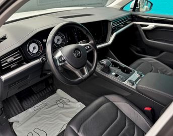 Volkswagen Touareg - 11
