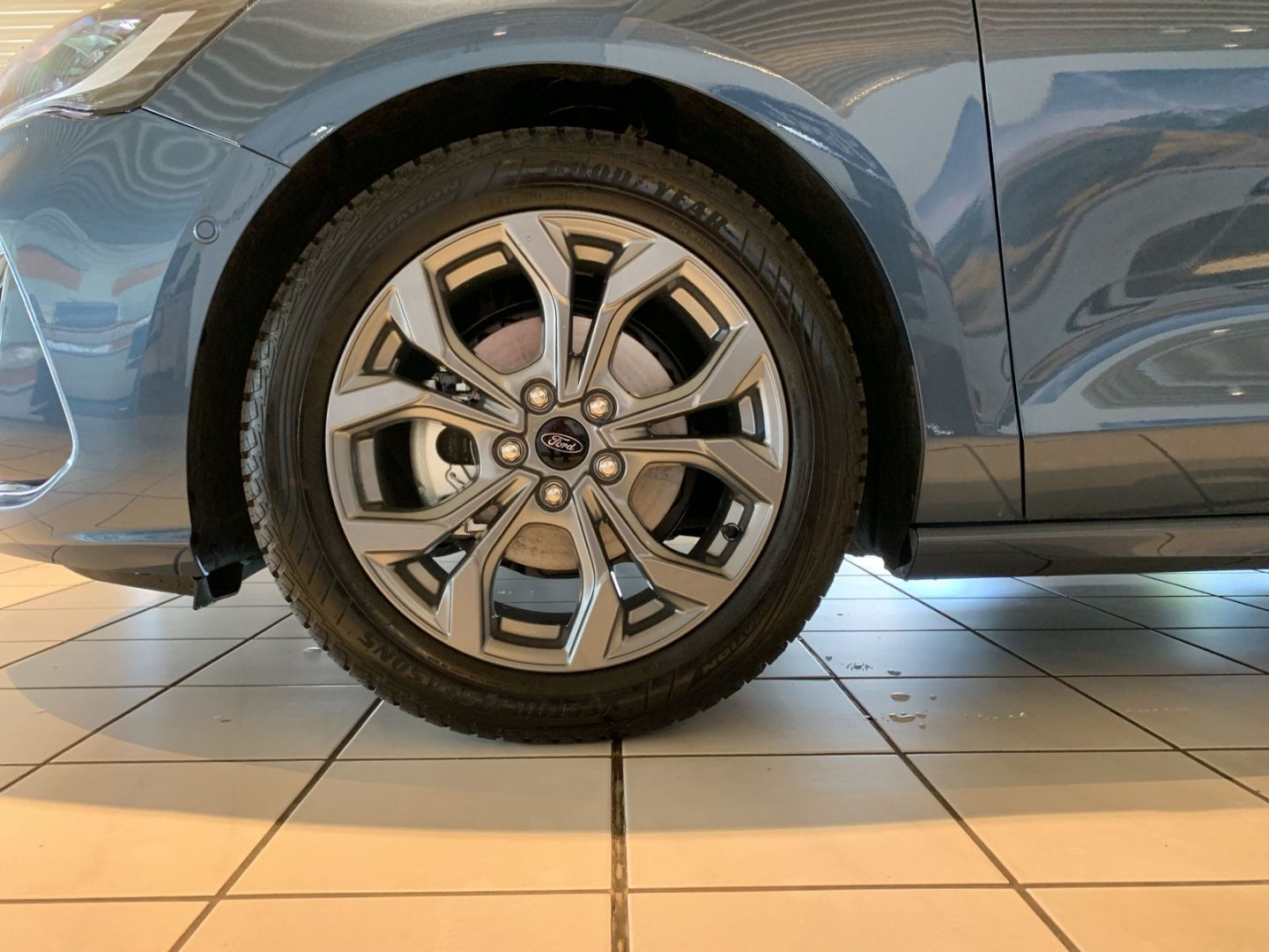 Fahrzeugabbildung Ford Focus Turnier ST-Line 1.0 EcoBoost Mild-Hybrid S