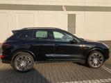 Porsche Cayenne Diesel Platinum Edition Platinum Edition - Porsche Cayenne in Leverkusen