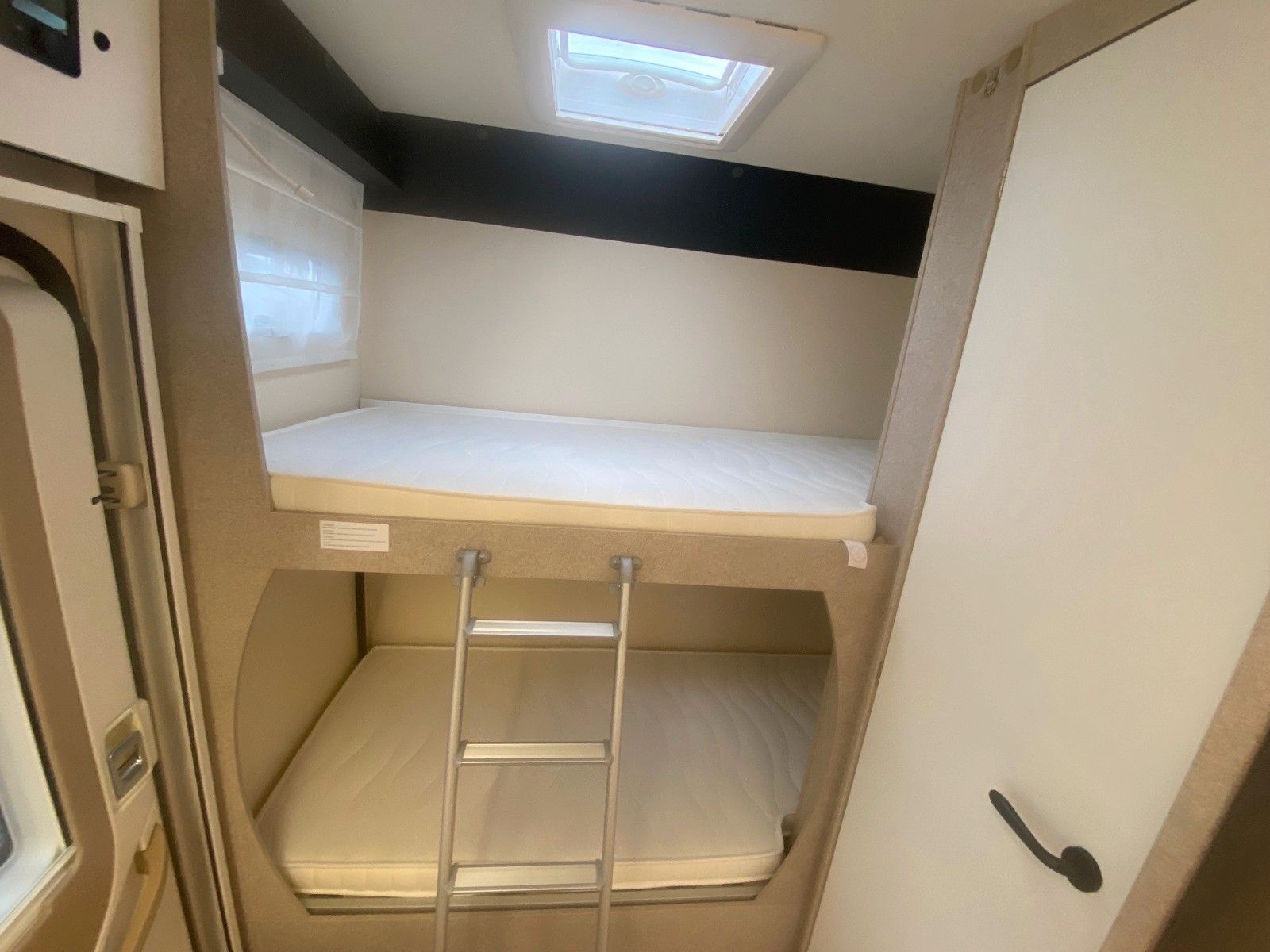 Fahrzeugabbildung Forster A 699 VB *MJ26*165PS*Automatik*RFK*Silver*Alu*