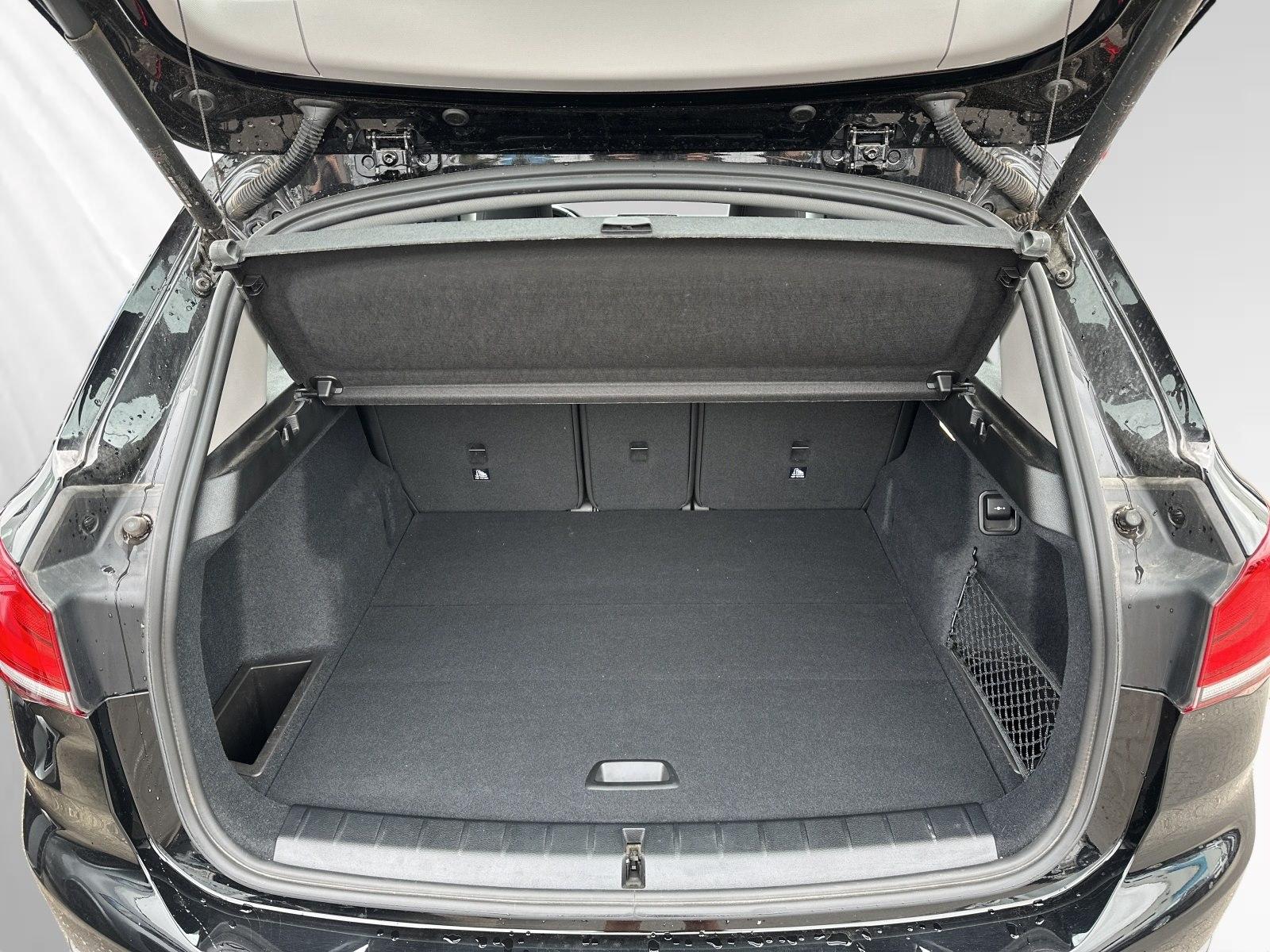 BMW X1 sDrive18i Adv. Sportsitze Navi Parkassist LED, миниатюра 12