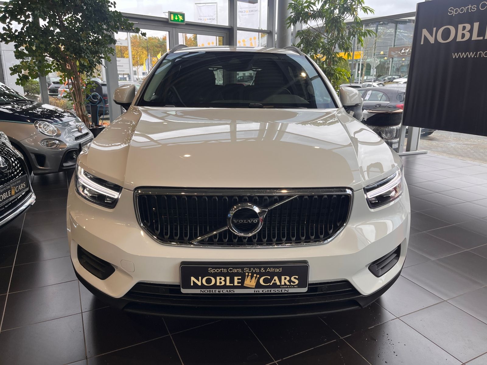 Fahrzeugabbildung Volvo XC40 AWD AHK LED NAVI ALU