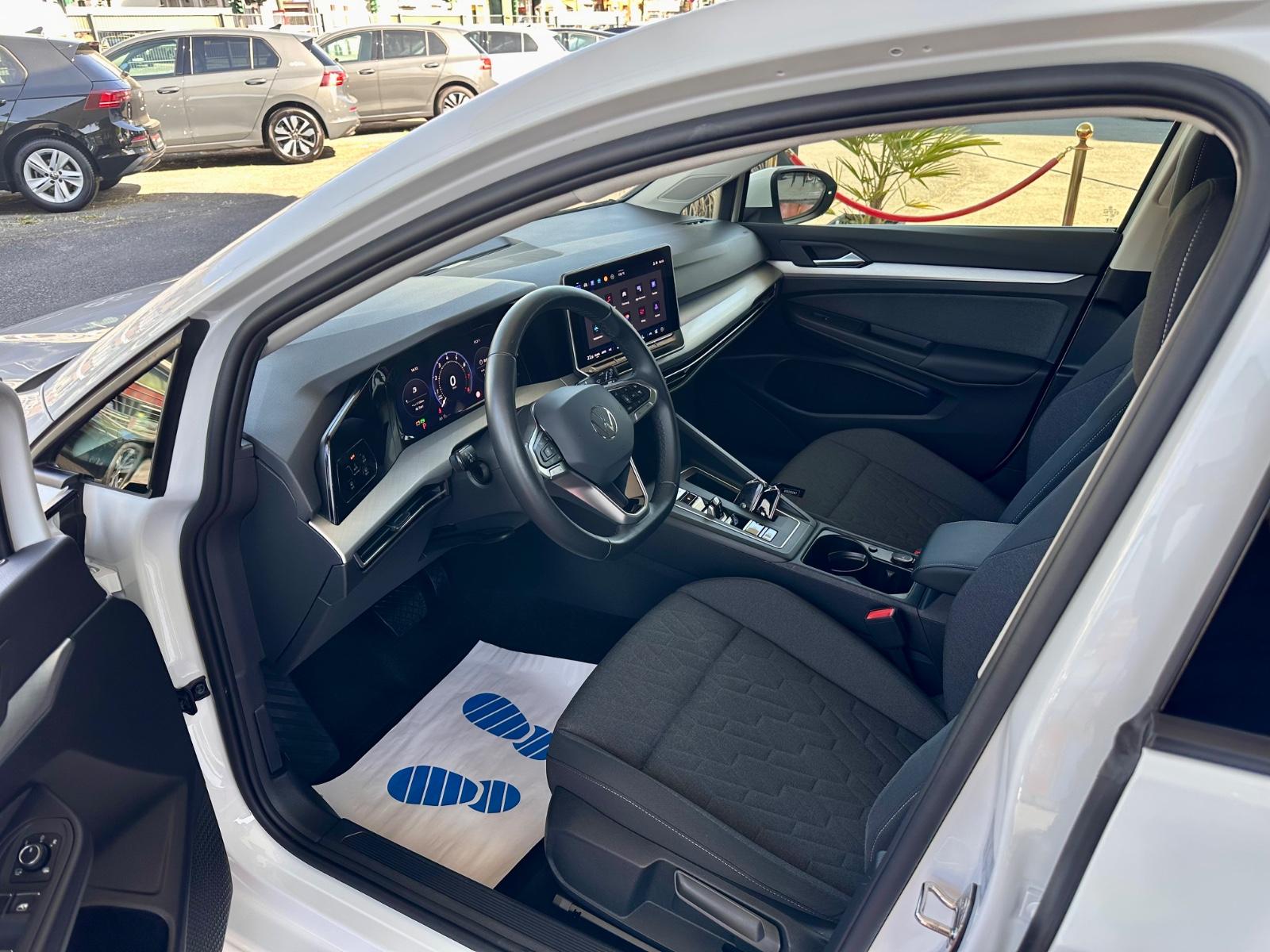 Volkswagen Golf VIII Lim. 1.5 eTSI 110 kW Life LED 1. Hand, миниатюра 11