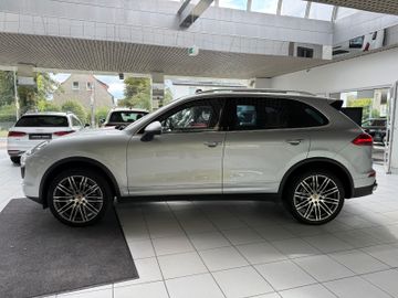Porsche Cayenne - 6