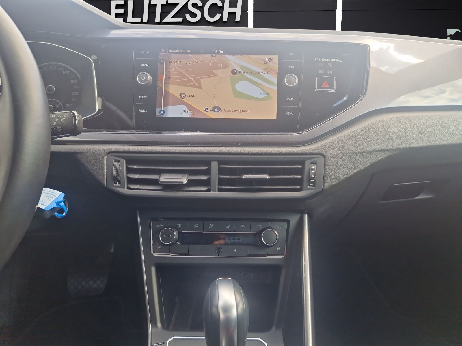Fahrzeugabbildung Volkswagen Polo TSI Highline DSG LED ACC SHZ DAB+ Navi WeCo