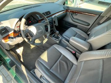 Fahrzeugabbildung Audi A4 Avant 1.8 T quattro*Pdc*Leder*Tempomat*