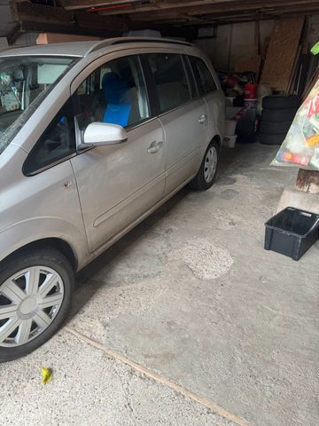 Opel zafira Tüv 7/25 8 fach Bereifung nur ...