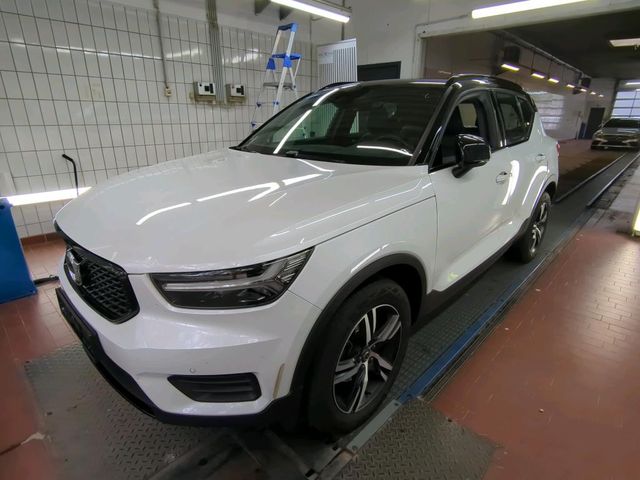 Volvo XC40 T5 Recharge R Design PHEV 2WD LED Navi Pano