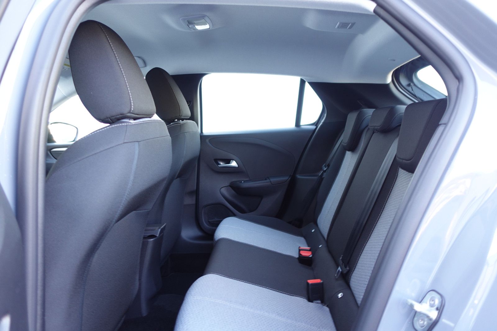 Fahrzeugabbildung Opel Corsa Hybrid Edition Sitzh.,Allwetter,LED,PDC