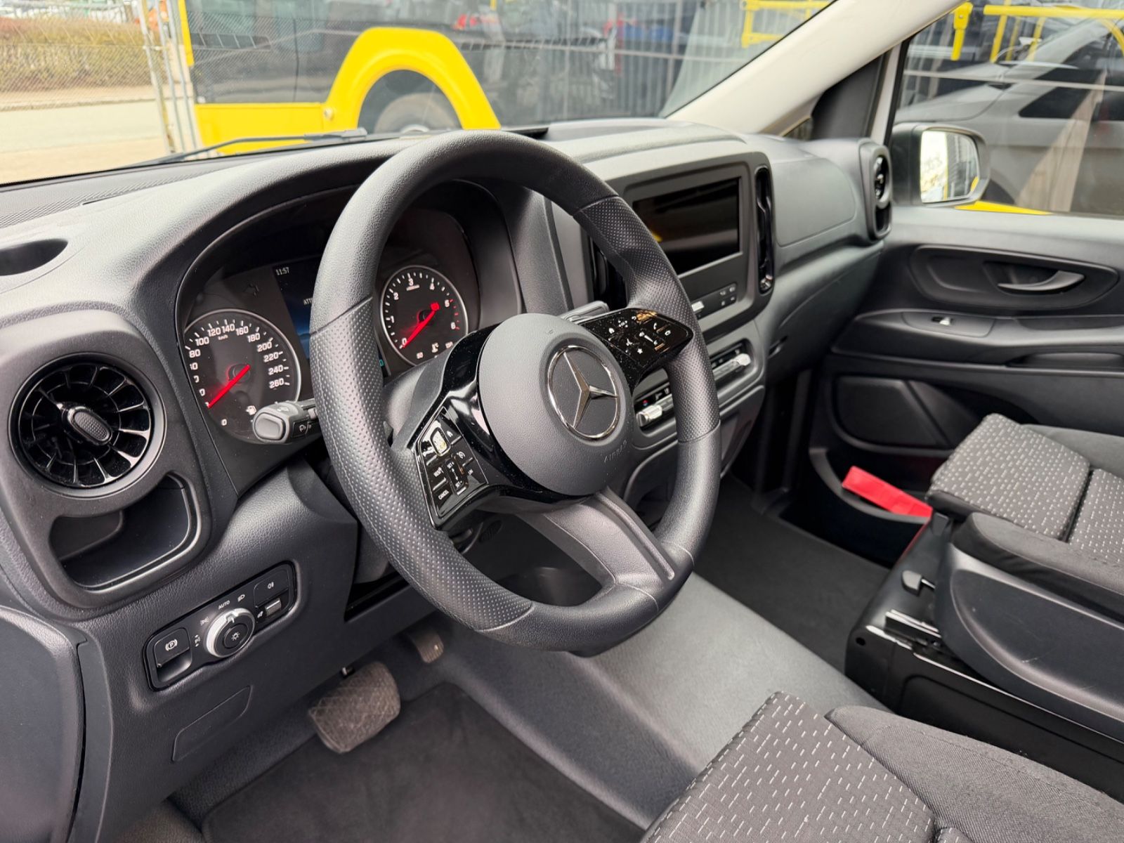 Mercedes-Benz Vito Tourer 116 CDI Pro 8 Sitzer Autom. 2x Klima foto 12