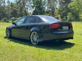 Audi RS4 4.2 quatt.  LimoCeramic Bremse 20Zoll KW V1  - Audi RS4 mit Benzin-Antrieb: mit Navigationssystem, Limousine
