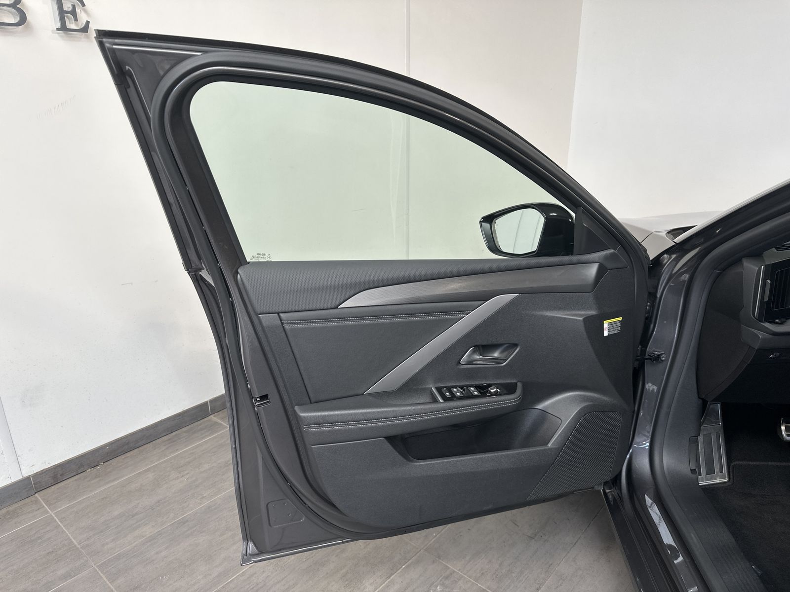Fahrzeugabbildung Opel Astra SpT 1.5 D GS NAV+LED+360°+SHZ+KEYLESS+17ZO
