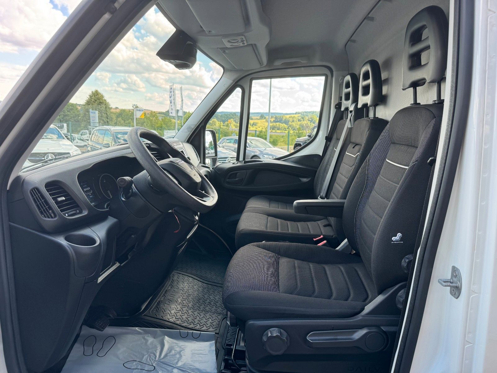 Fahrzeugabbildung Iveco Daily 35S16 *R3.520mm*Automatik*AHK*LED*