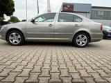 Skoda Octavia Lim. Elegance - Skoda Octavia aus 2012 mit Diesel-Antrieb: Limousine