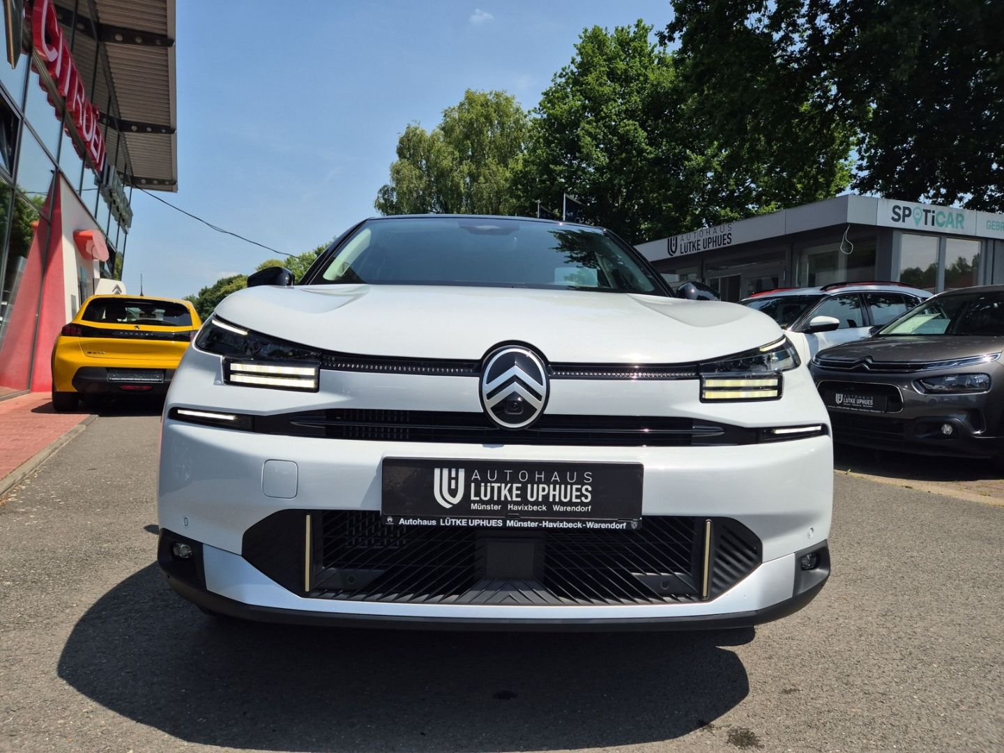Fahrzeugabbildung Citroën C4 Max 1.2 PureTech 130 AT LED CarPlay SHZ