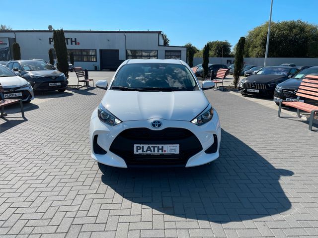 Toyota Yaris Hybrid Basis Weiß Automatik