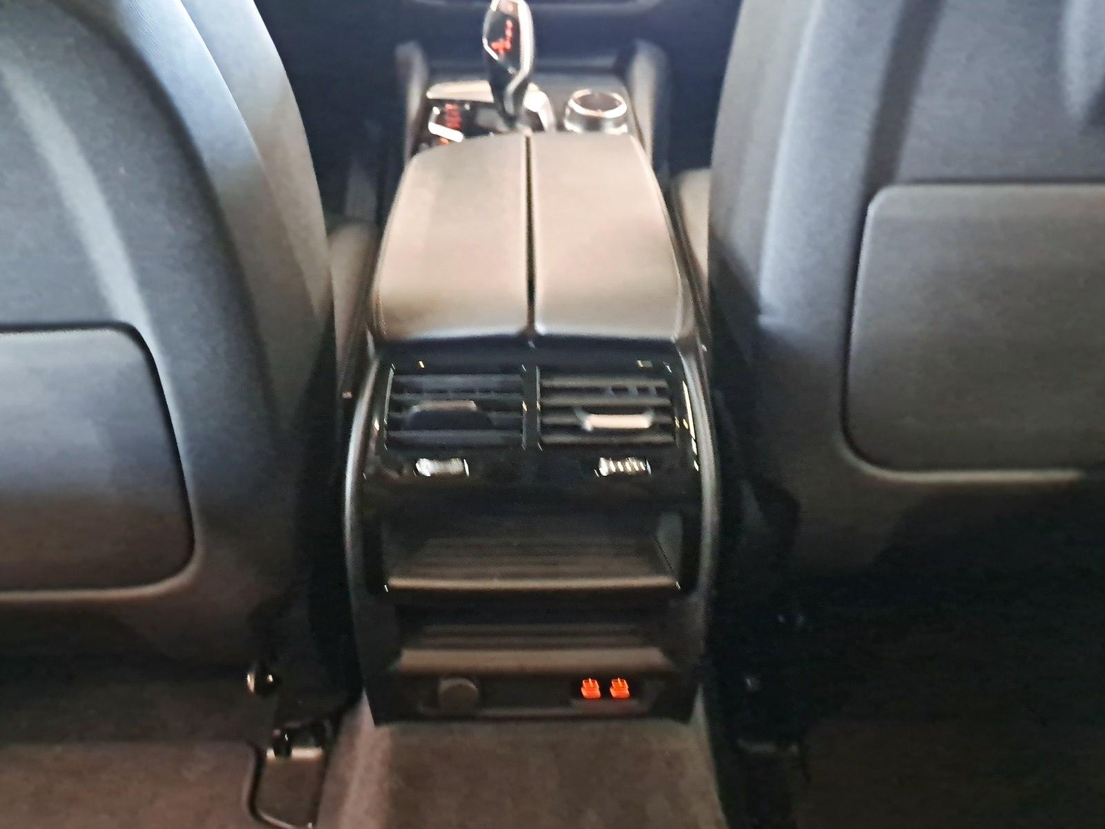 BMW 530i Touring LiveCockpitProf Head-Up Kamera