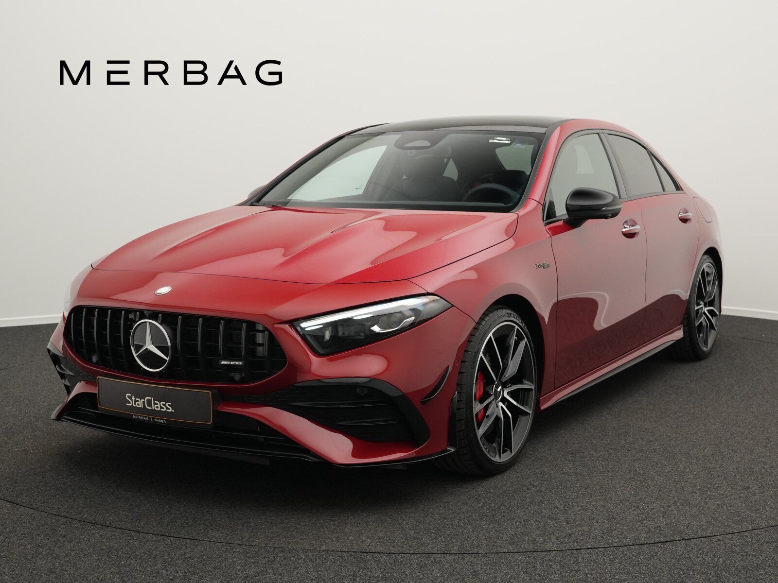 MERCEDES-BENZ Mercedes-AMG A 35 4MATIC Limousine Multi+Pano+Ni