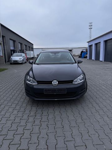 Volkswagen Golf VII  Comfortline, Schiebedach & AHK