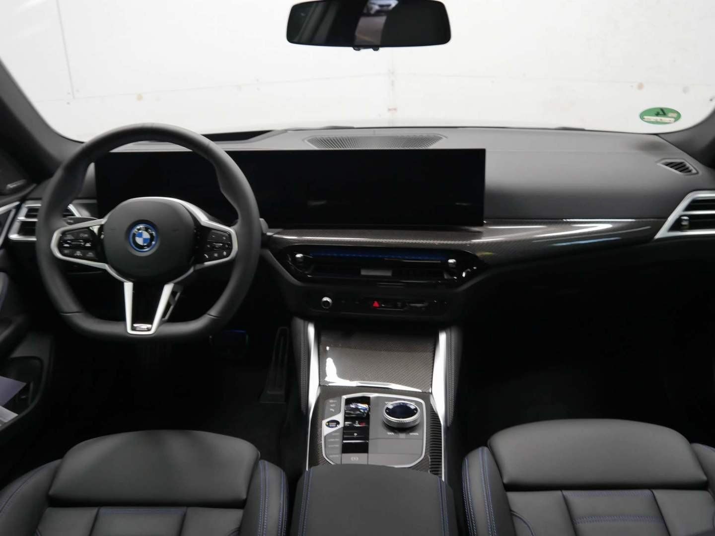 Fahrzeugabbildung BMW i4 xDrive40 M Sportpaket Pro, Glasdach, Touring