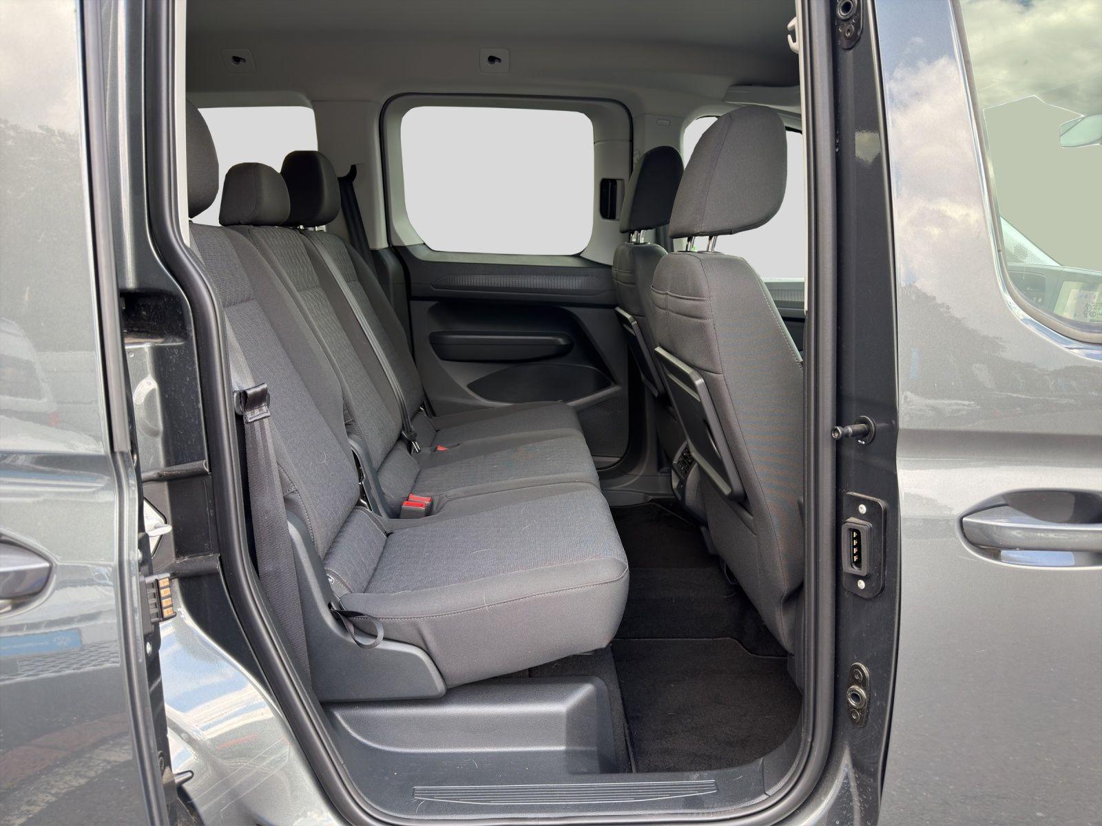 Volkswagen Caddy 1.5 TSI DSG LIFE LED GJR SHZ