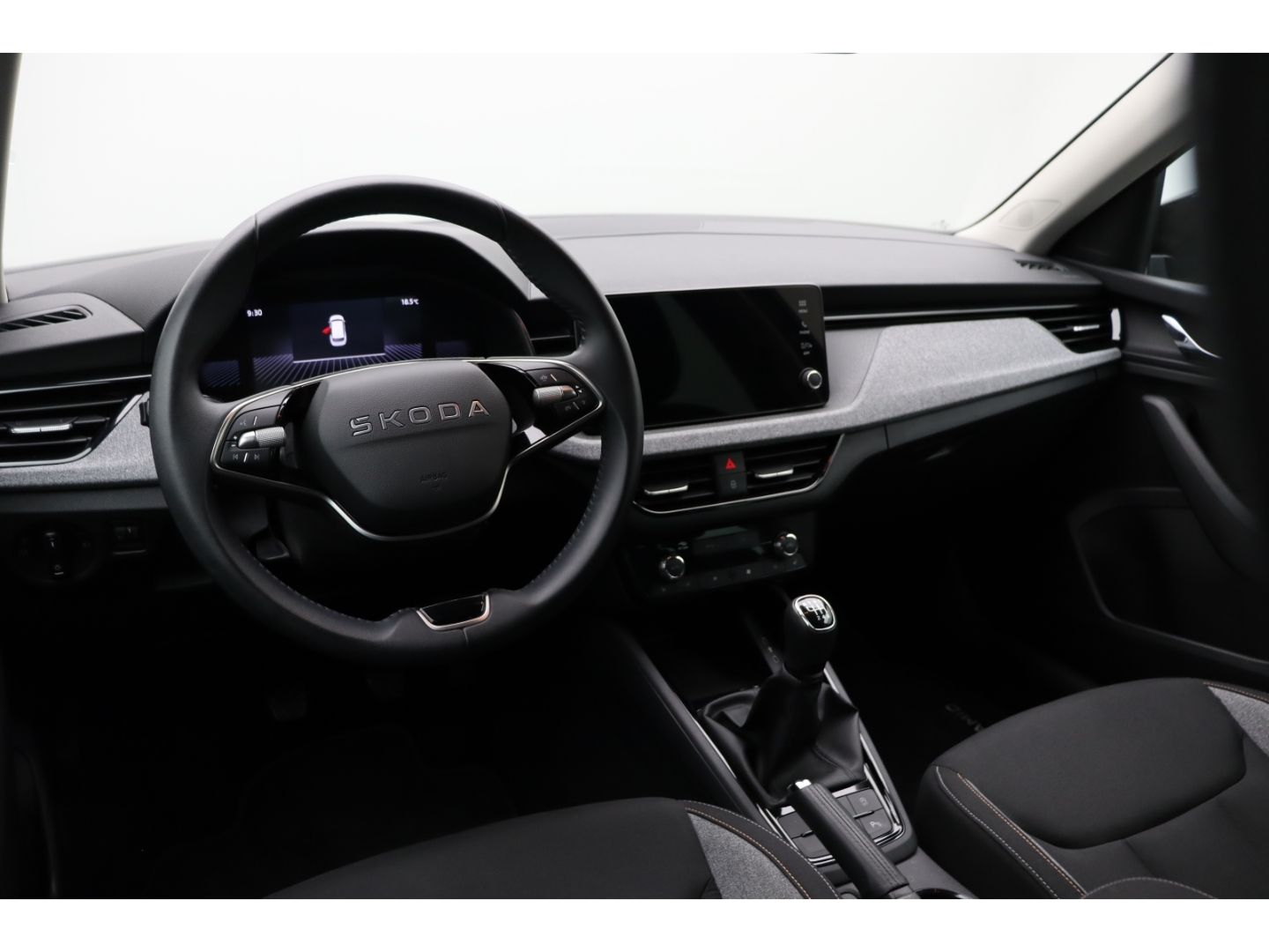Fahrzeugabbildung SKODA Kamiq 1.0 Selection Kamera SHZ Einparkhilfe vorn
