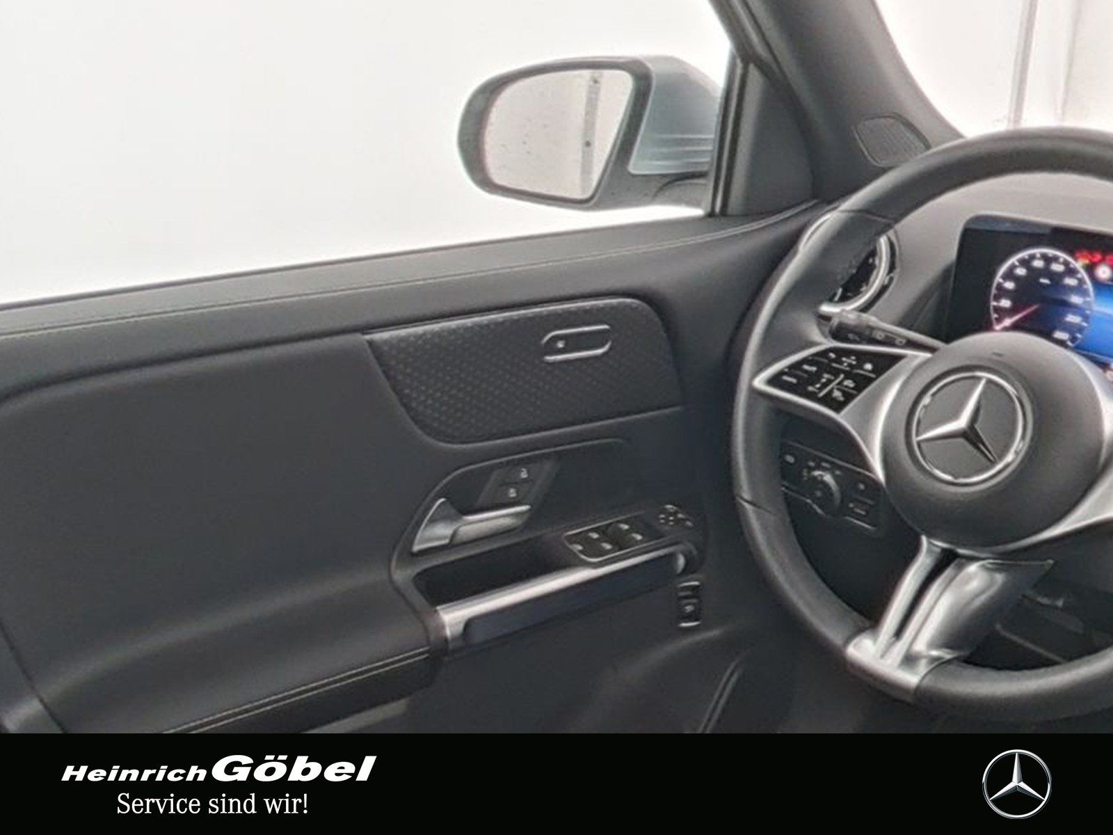 Fahrzeugabbildung Mercedes-Benz GLB 200 PROGRESSIVE+AHK+LED+KAMERA+WINTER.P+NAVI