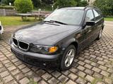 BMW 320i Kombi - BMW 320 aus 2002: Kombi