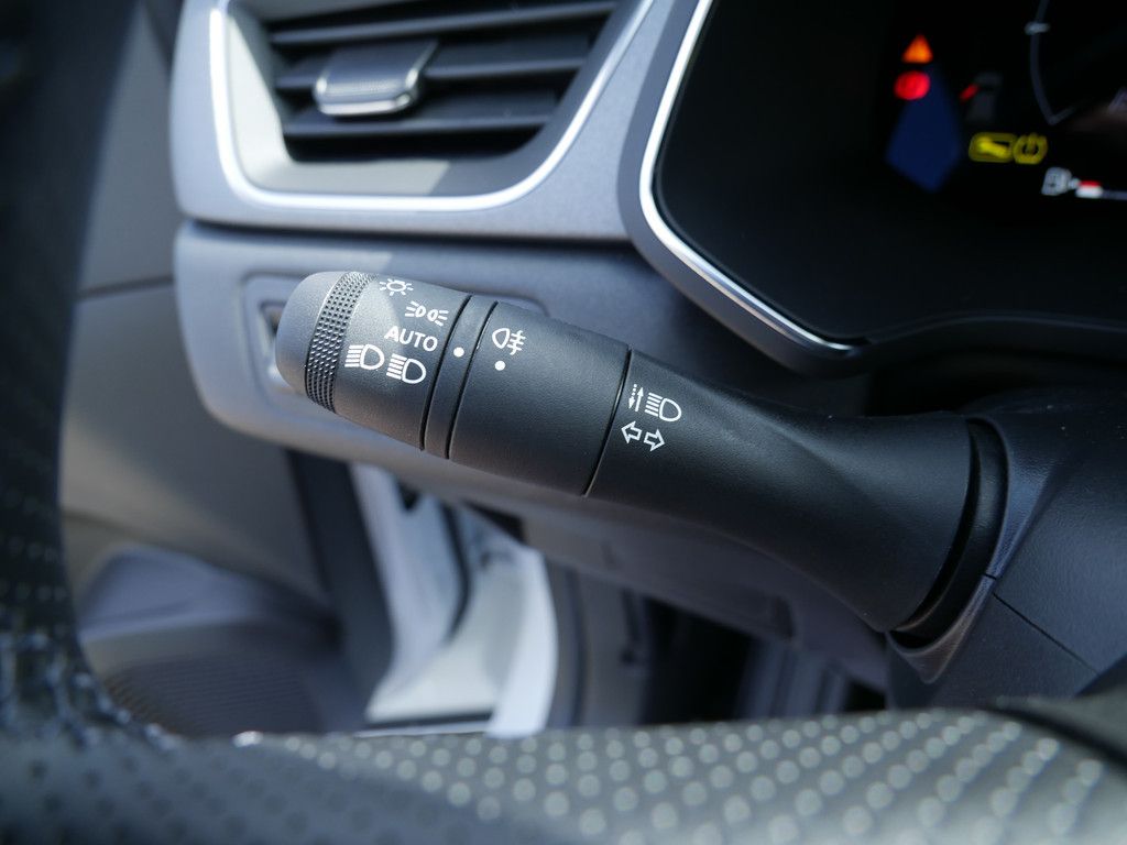 Fahrzeugabbildung Renault Captur Techno TCe 90