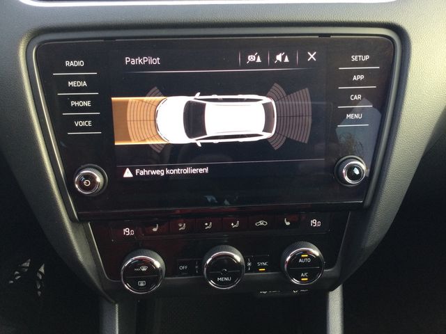 Octavia 1.4 TSI Style KLIMA PDC SITZHEIZUNG