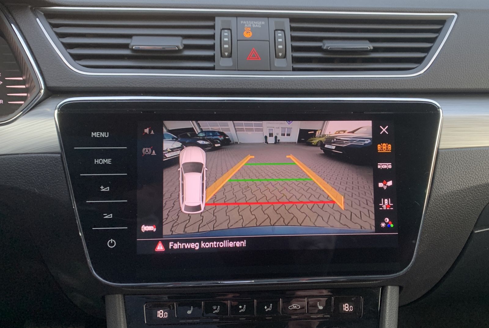 Fahrzeugabbildung SKODA Superb 2.0 TDI*AHK*LED*Cam*CANTON*Digital*ELH*