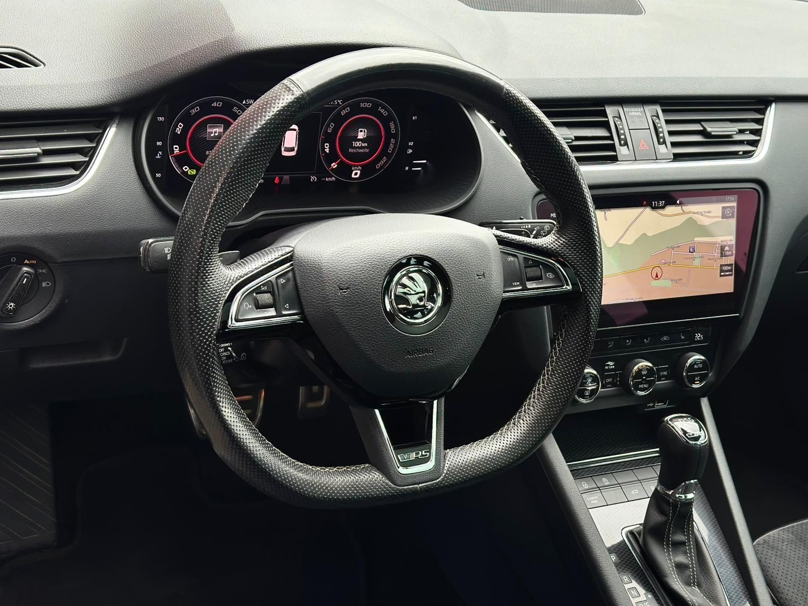 SKODA Octavia 2.0TSI RS 245 CANTON#AHK#LED#PANO#KEYLES - Image 28