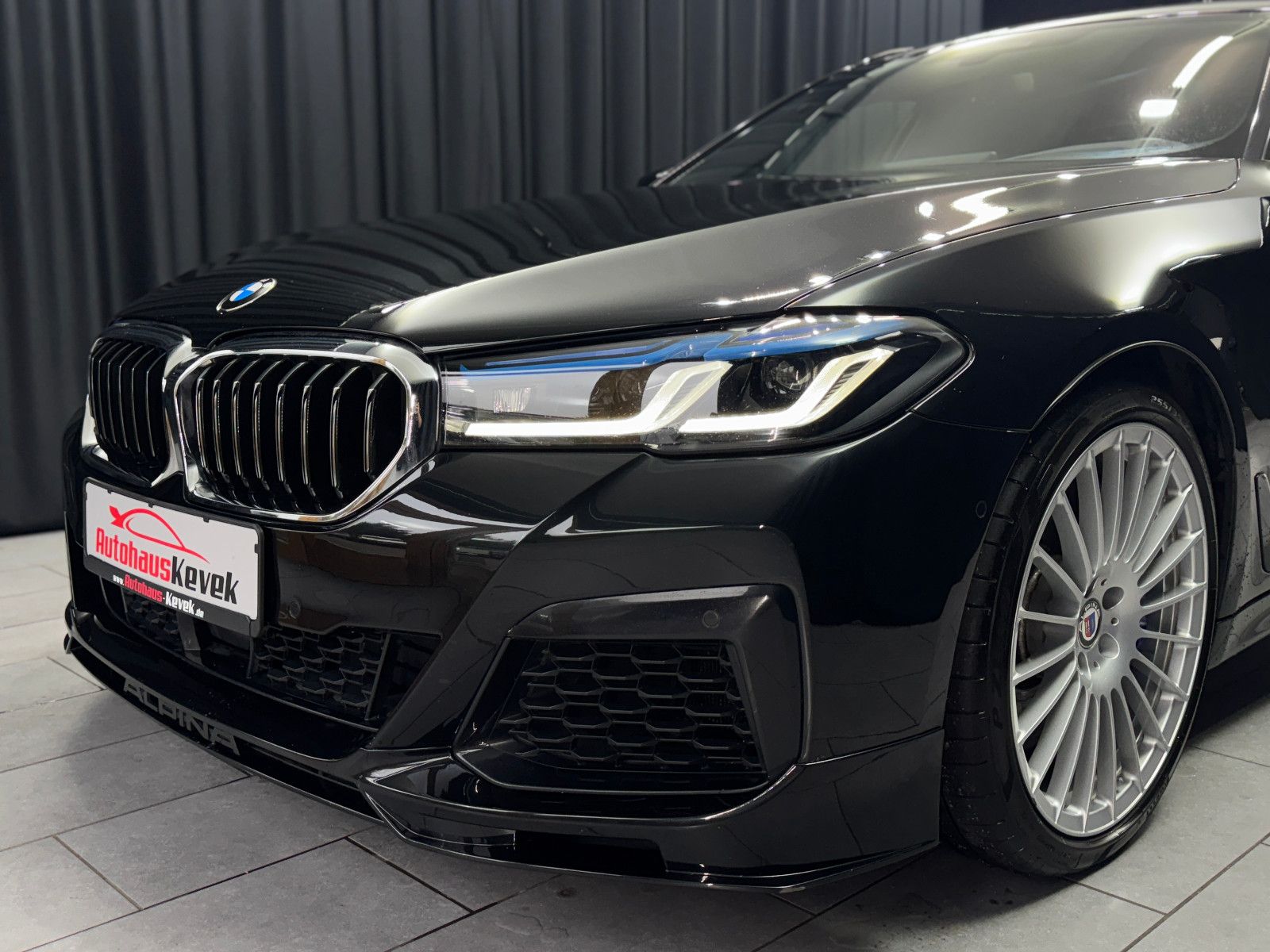 Fahrzeugabbildung ALPINA B5 4.4 Touring|LASER|PANO|HEAD-UP|VOLL