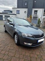 Skoda Rapid 1.2 TSI Joy Spaceback 1. HAND, NAVI - Skoda Rapid Joy mit Benzin-Antrieb